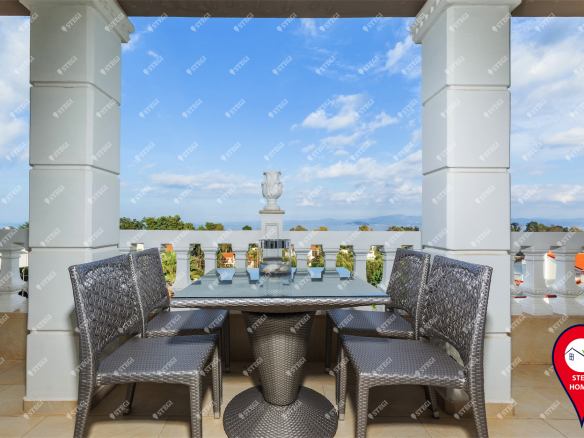 Villa Paradise 007